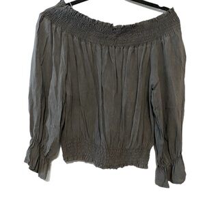 Elegant Off-Shoulder Gray‎ Blouse